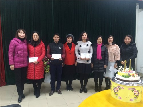 Công đoàn trường THCS Đô Thị Việt Hưng tổ chức sinh nhật cho đoàn viên công đoàn tháng 1 năm 2019